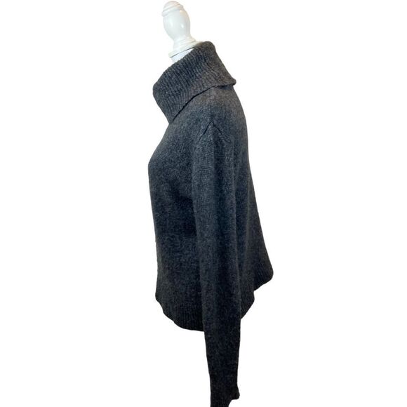 Ladies Banana Republic Grey Wool Blend Turtleneck Sweater Size Small - Picture 3 of 8